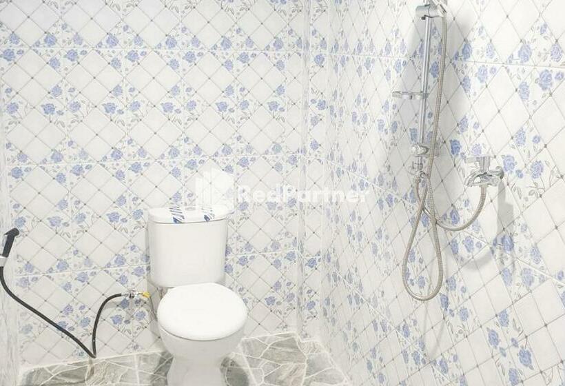 בית מלון כפרי De Credo Near Pantai Segang Redpartner