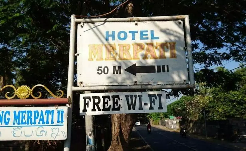 ホテル Merpati