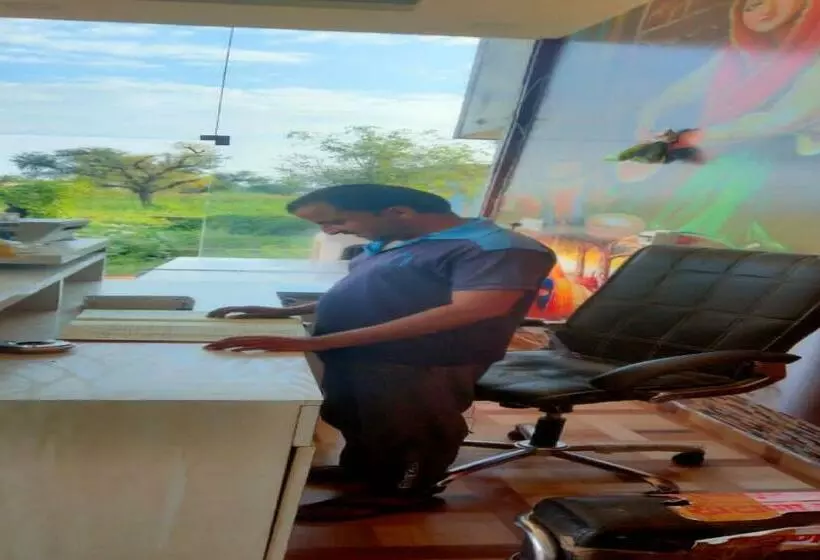 ホテル Pop 82804  Shiva