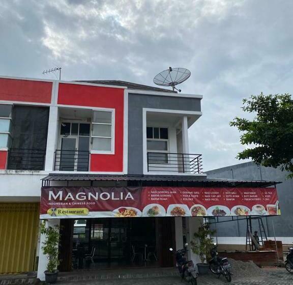 Tree On Hotel Syariah