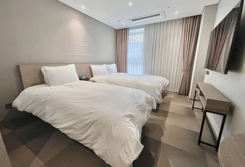 בית מלון כפרי U5