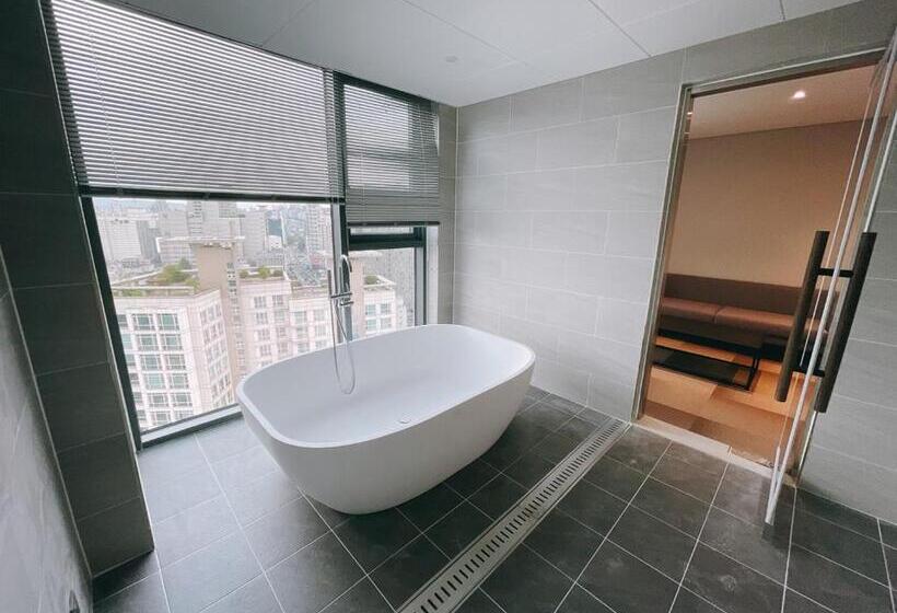 בית מלון כפרי U5