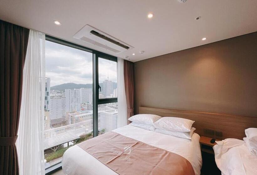 בית מלון כפרי U5