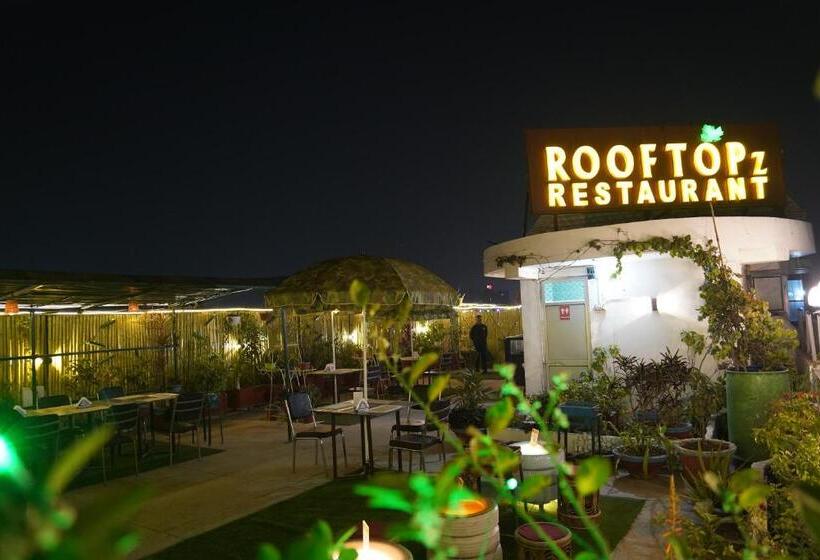 هتل Virasat Retreat