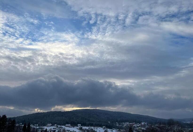 بنسيون Belvedere Karpaty Panorama
