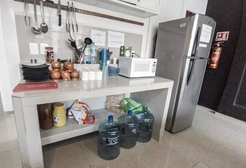 ペンション Hostal Lezzoto 2.5 Beach   Hostel