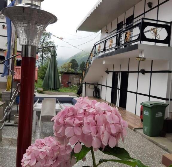 پانسیون Keerong Cottages Lachung