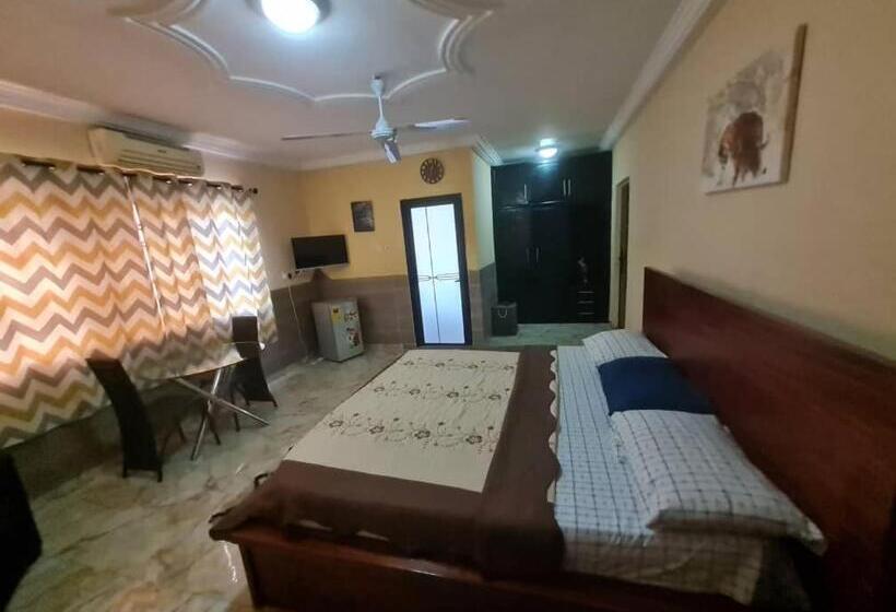 مبيت وإفطار Nesta Barron  Home Away From Home