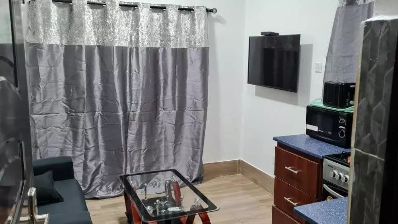 ベッドアンドブレックファースト Nesta Barron  Home Away From Home