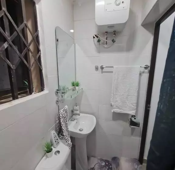 ベッドアンドブレックファースト Nesta Barron  Home Away From Home