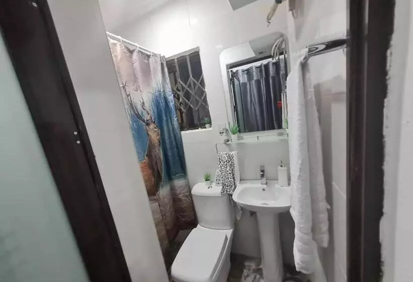 ベッドアンドブレックファースト Nesta Barron  Home Away From Home