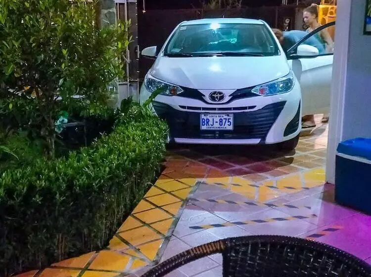 Aamiaismajoitus (B&B) Sunrise House