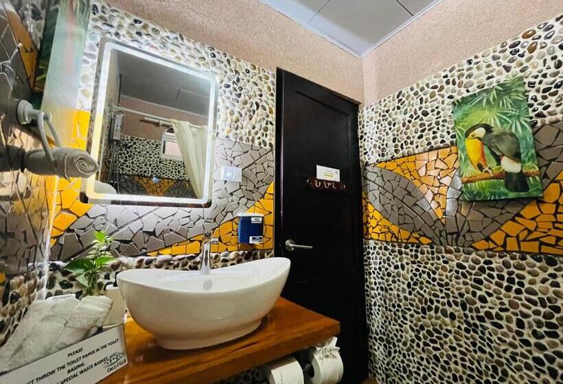 تختخواب و صبحانه Sunrise House