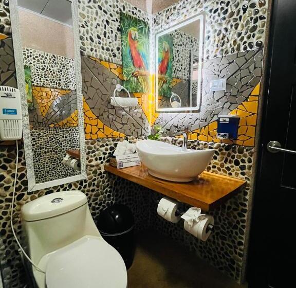 تختخواب و صبحانه Sunrise House