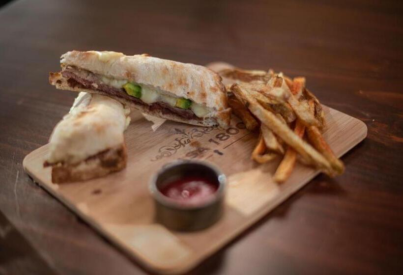 فندق Casa 1800 Cerro Verde