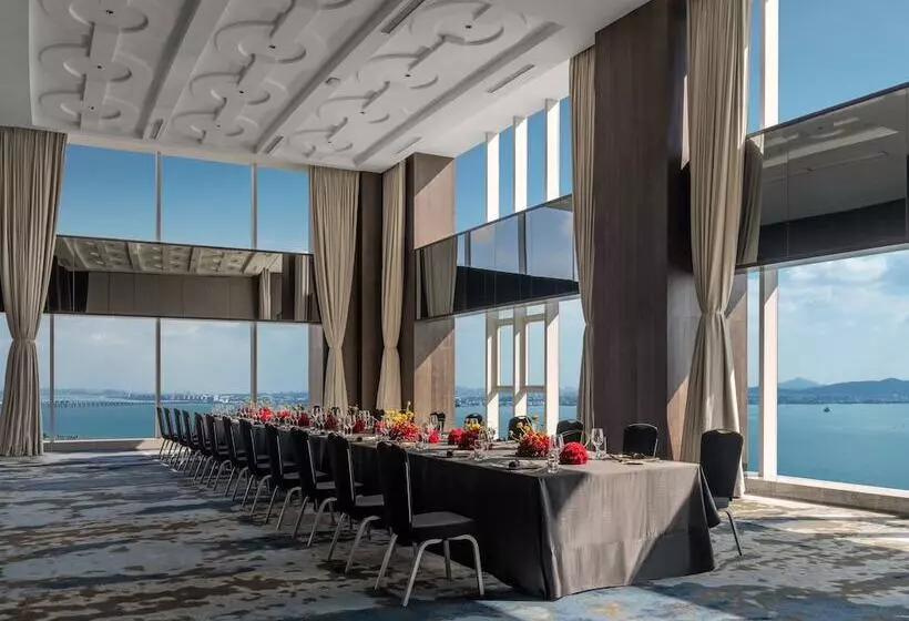 Crowne Plaza Xiamen Jimei Seaview, An Ihg Hotel Free Mini Bar