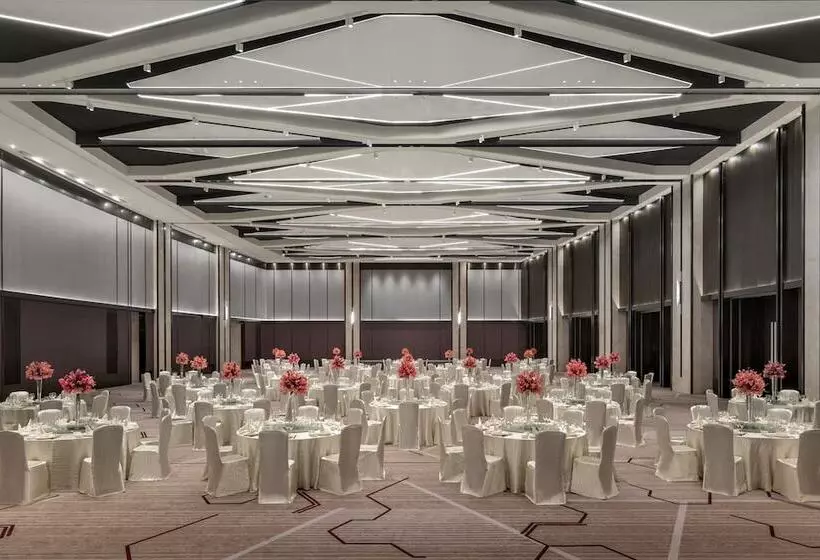 Crowne Plaza Xiamen Jimei Seaview, An Ihg Hotel Free Mini Bar