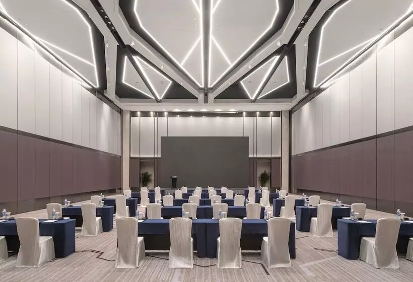 Crowne Plaza Xiamen Jimei Seaview, An Ihg Hotel Free Mini Bar