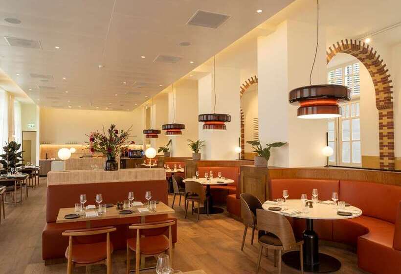 בית מלון כפרי Doubletree By Hilton Sittard