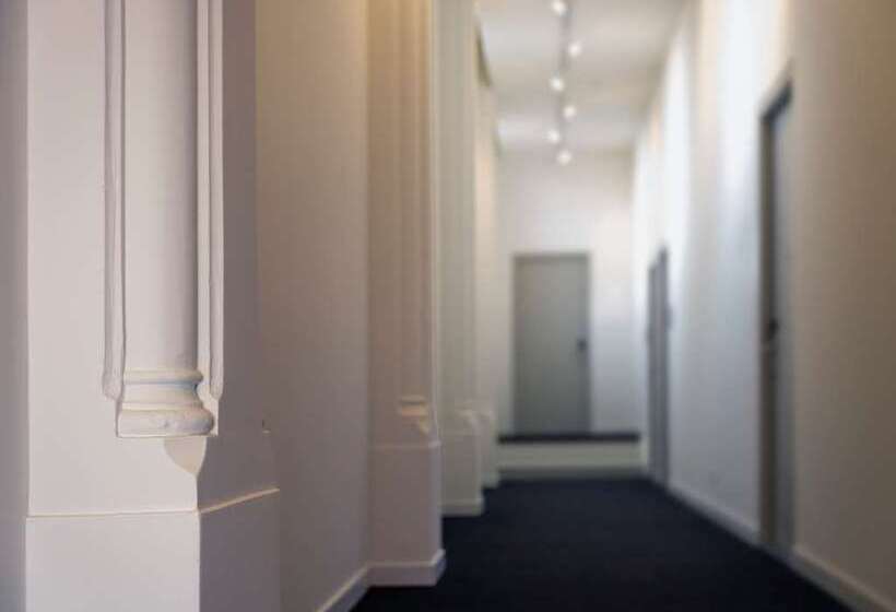 בית מלון כפרי Doubletree By Hilton Sittard