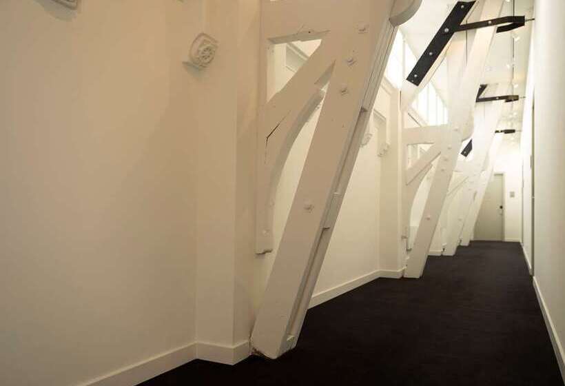 בית מלון כפרי Doubletree By Hilton Sittard