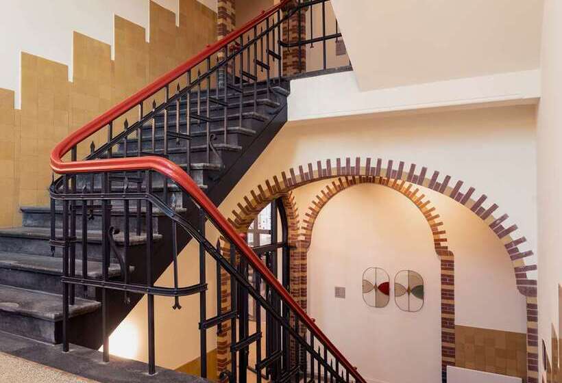 בית מלון כפרי Doubletree By Hilton Sittard