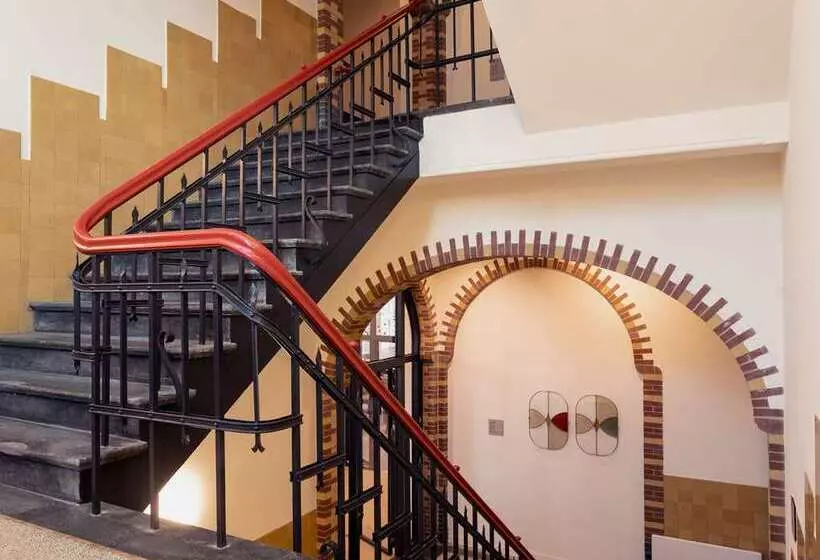 Hotelli Doubletree By Hilton Sittard