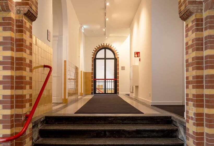 בית מלון כפרי Doubletree By Hilton Sittard