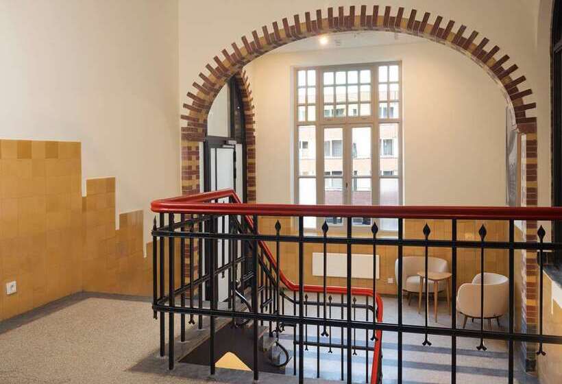 בית מלון כפרי Doubletree By Hilton Sittard