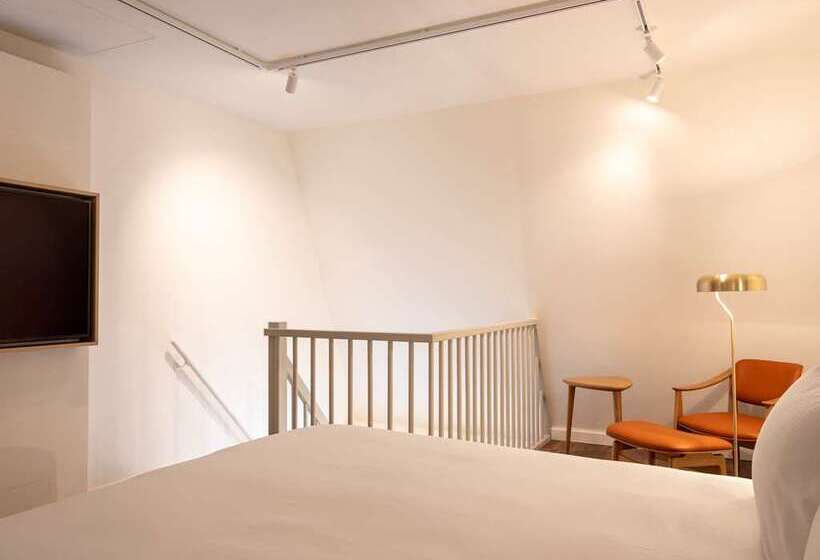 בית מלון כפרי Doubletree By Hilton Sittard