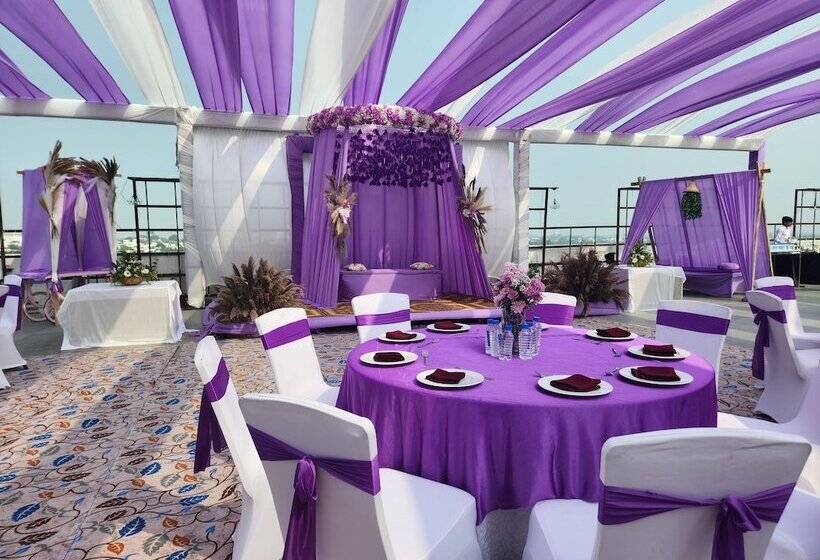 هتل Radisson Bhopal