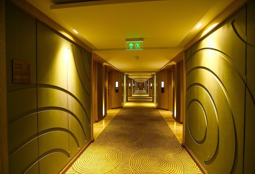 هتل Radisson Bhopal