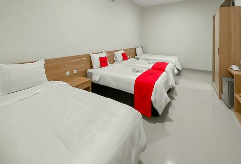 Szálloda Reddoorz Premium @ Griya Inkoppabri Cisarua Puncak