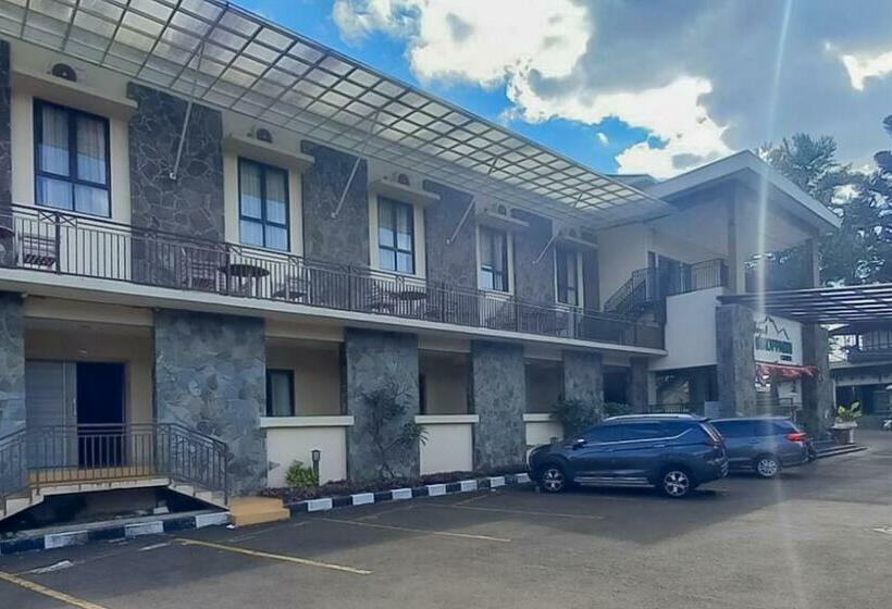 Szálloda Reddoorz Premium @ Griya Inkoppabri Cisarua Puncak