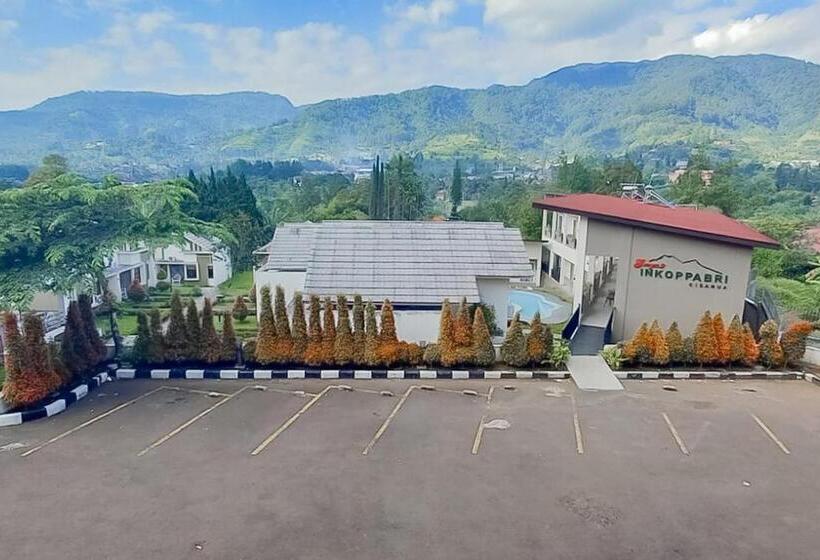 Szálloda Reddoorz Premium @ Griya Inkoppabri Cisarua Puncak