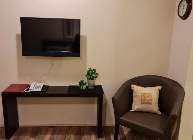 هتل The Mandarin Inn