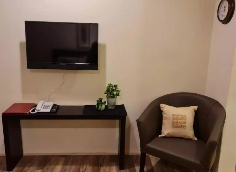 هتل The Mandarin Inn