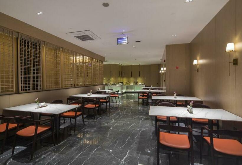 Microtel By Wyndham Kunming City Center