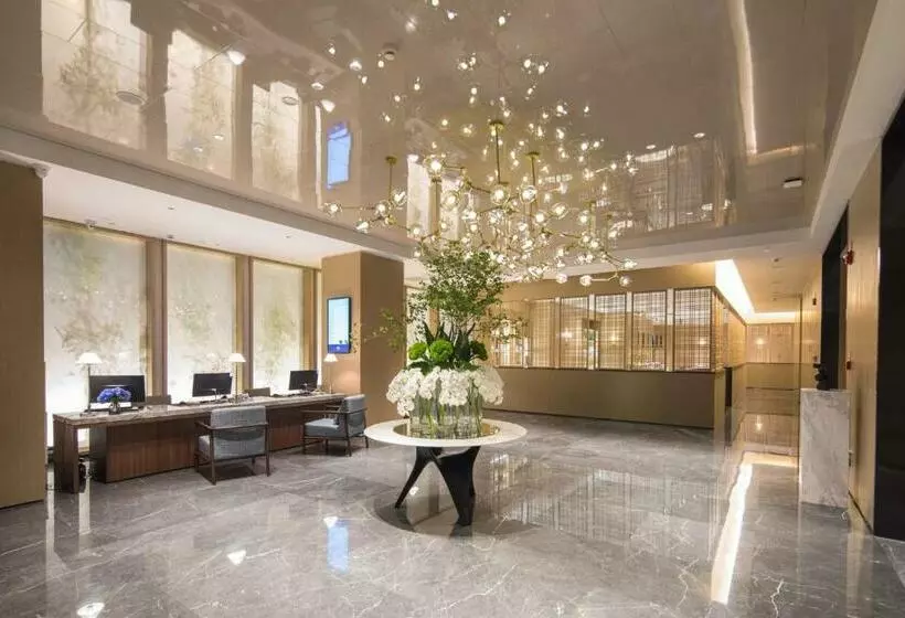 Microtel By Wyndham Kunming City Center