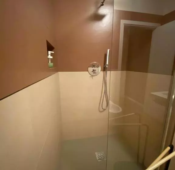 پانسیون B&b Fossatello Affittacamere