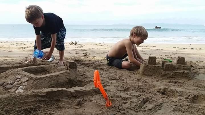 膳宿费 Kohjum Seafront Resort