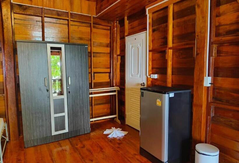 膳宿费 Kohjum Seafront Resort