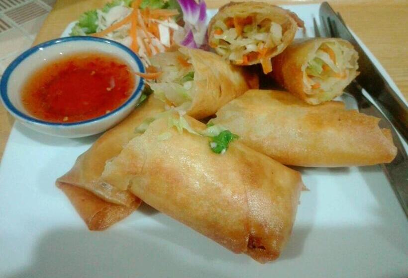 膳宿费 Kohjum Seafront Resort