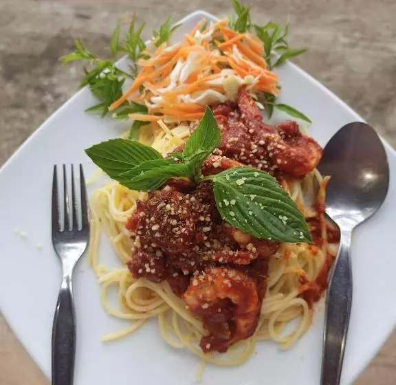 پانسیون Kohjum Seafront Resort