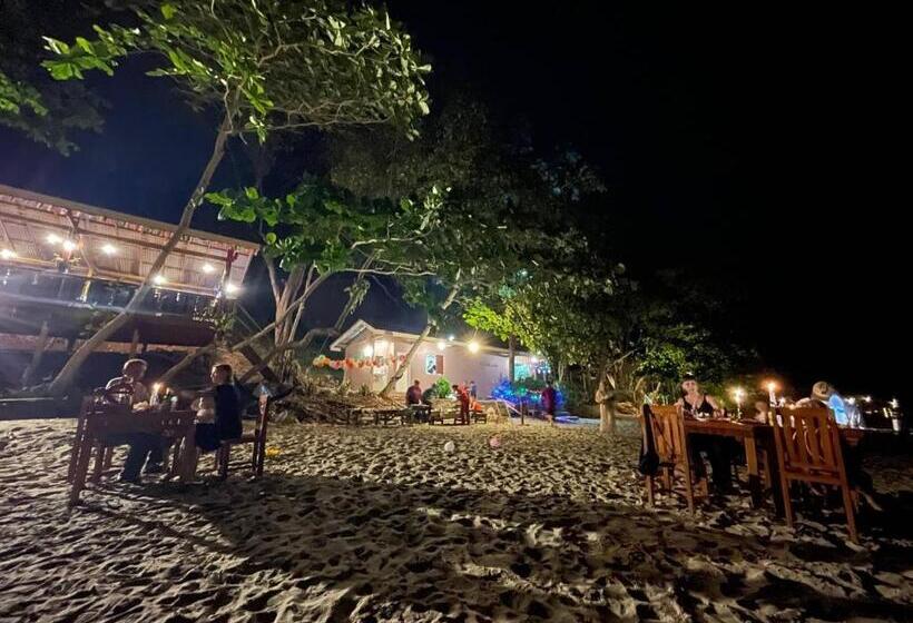 膳宿费 Kohjum Seafront Resort