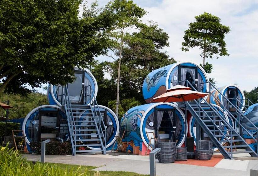 אתר נופש Cocoons Club Laiya