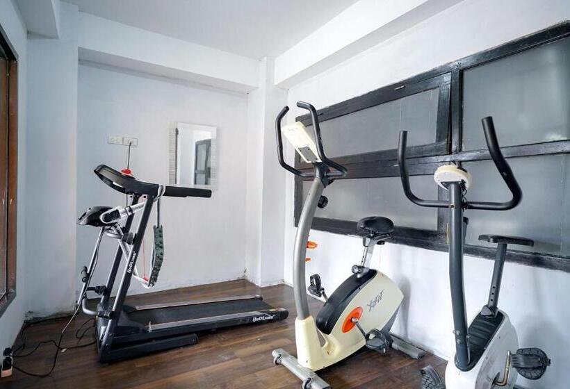 酒店 Reddoorz Premium At Raja Hostel Syariah