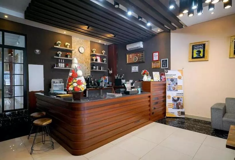 Hotelli Reddoorz Premium At Raja Hostel Syariah