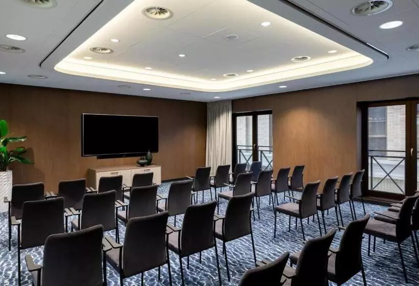 هتل The Den, Shertogenbosch, A Tribute Portfolio