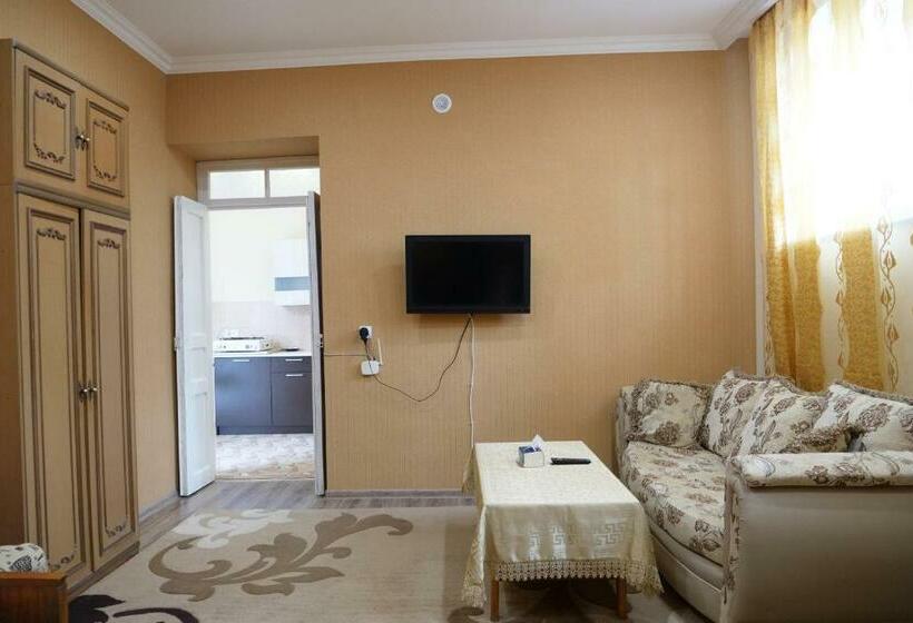 پانسیون Guest House Kumayri